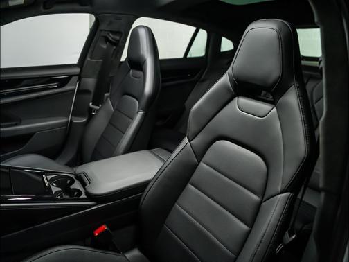 2026 Porsche Panamera Turbo E-Hybrid