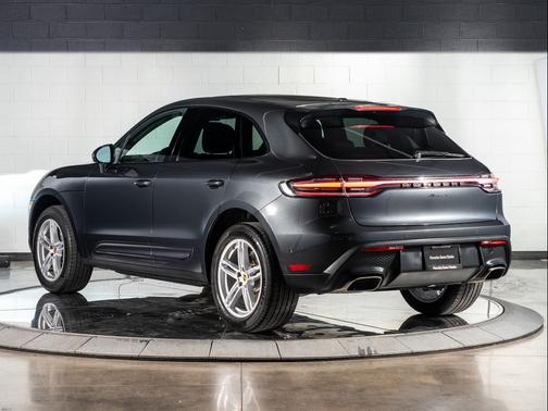 2025 Porsche Macan Base