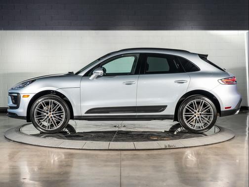 Sliver 2026 Porsche Macan Macan
