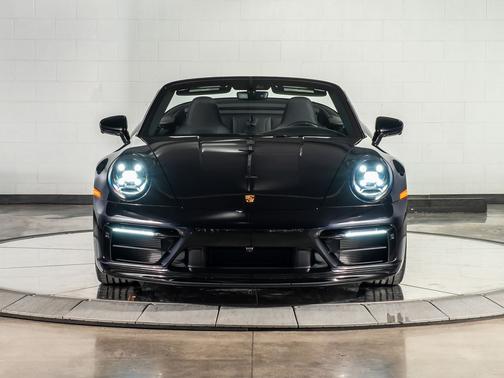 2022 Porsche 911 Carrera 4 GTS