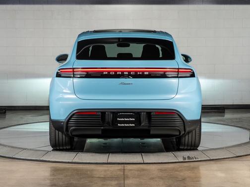 Frozen Blue Metallic 2026 Porsche Macan Macan Electric