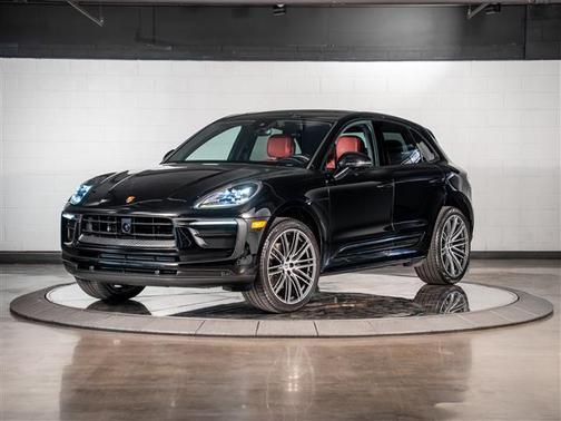 2025 Porsche Macan Base