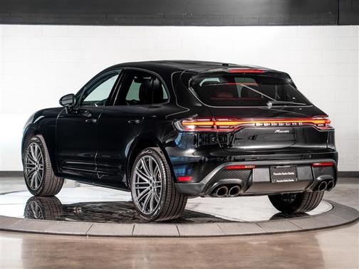 2025 Porsche Macan Base
