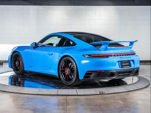2023 Porsche 911 Carrera GTS