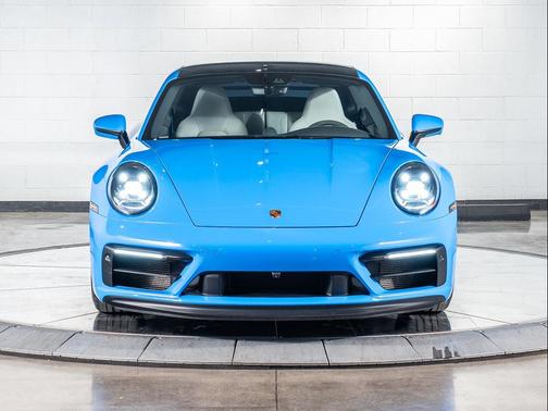 2023 Porsche 911 Carrera GTS
