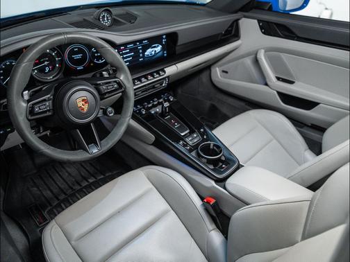 2023 Porsche 911 Carrera GTS