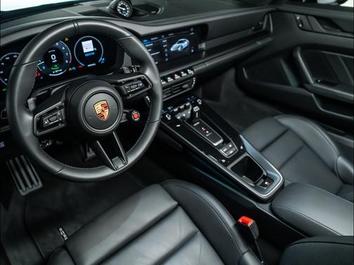 2025 Porsche 911 Carrera GTS