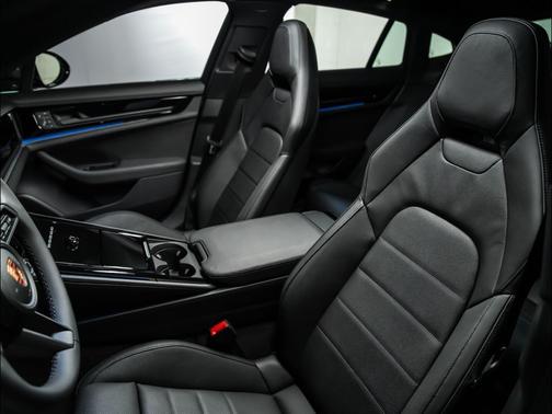 2026 Porsche Panamera Base