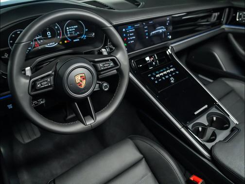 2026 Porsche Panamera Base