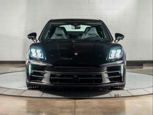 2026 Porsche Panamera Base