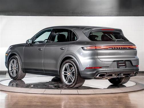 2024 Porsche Cayenne DEMO