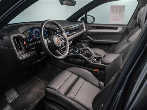 2024 Porsche Cayenne DEMO