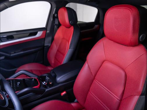 2024 Porsche Cayenne Coupe