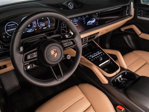 2025 Porsche Cayenne Base
