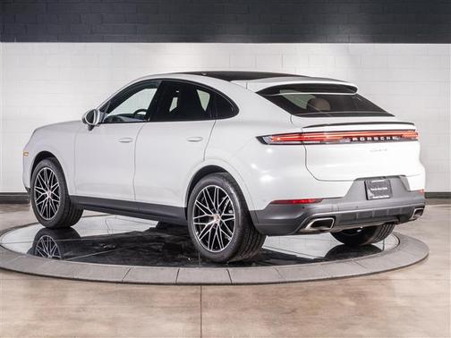 2025 Porsche Cayenne Base