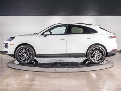 2025 Porsche Cayenne Base