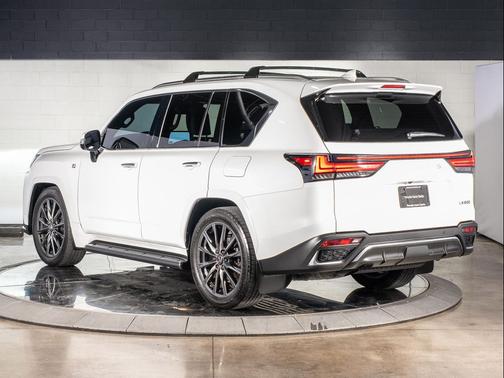 2023 Lexus LX 600 Base