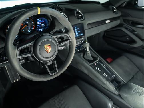 2023 Porsche 718 Cayman GT4 RS