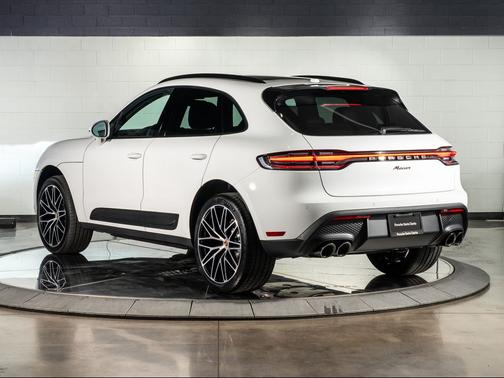 2026 Porsche Macan Base
