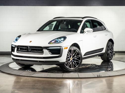 2026 Porsche Macan Base