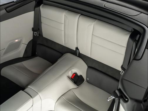 2026 Porsche 911 Carrera 4S Cabriolet