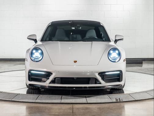 2024 Porsche 911 Carrera 4S