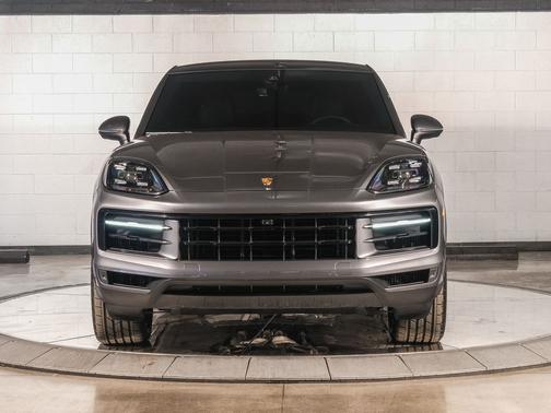 2024 Porsche Cayenne S