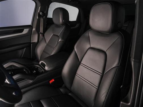 2024 Porsche Cayenne S