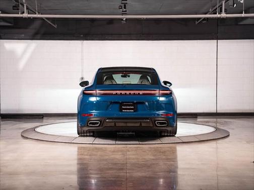 2025 Porsche Panamera Base
