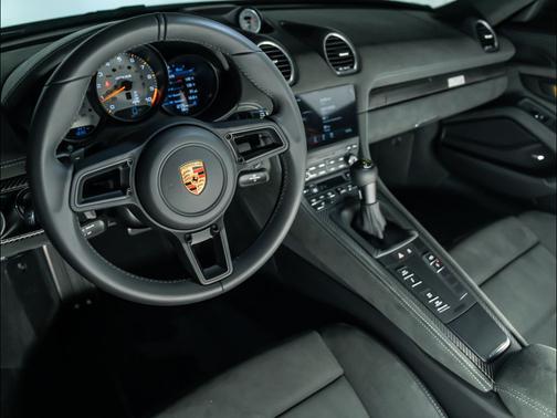 2025 Porsche 718 Cayman GT4 RS