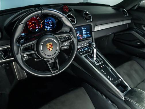 2023 Porsche 718 Cayman GT4