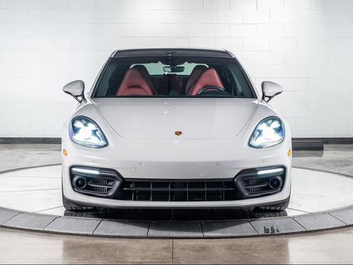 2023 Porsche Panamera Platinum Edition
