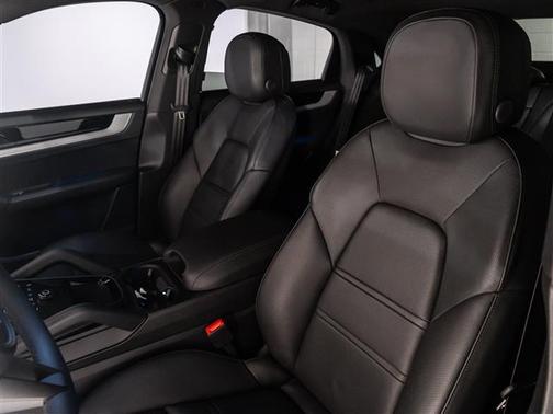 2025 Porsche Cayenne Base