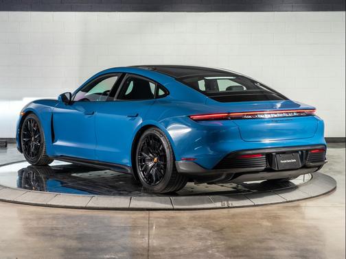 2024 Porsche Taycan GTS