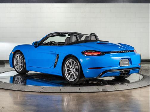 2025 Porsche 718 Boxster Roadster