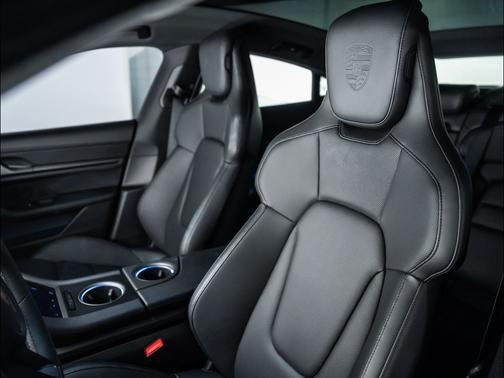 2025 Porsche Taycan Base