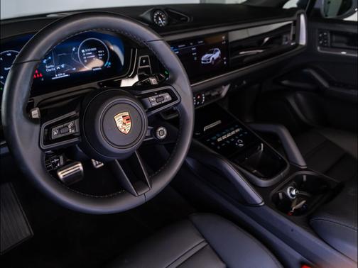2025 Porsche Cayenne S