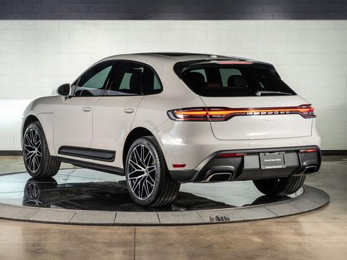 2024 Porsche Macan Macan S
