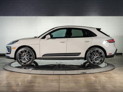 2024 Porsche Macan Macan S