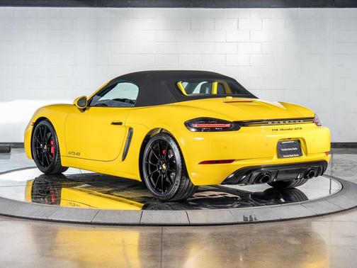 2025 Porsche 718 Boxster GTS 4.0