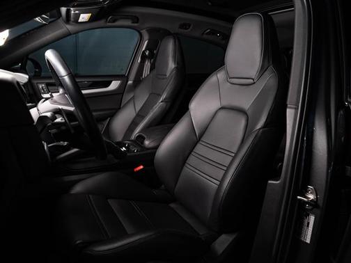 2024 Porsche Cayenne Coupe