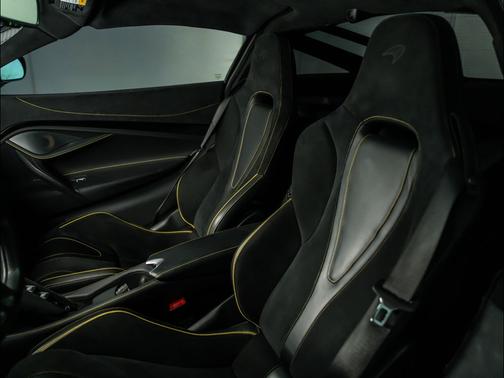 2021 McLaren 720S Base