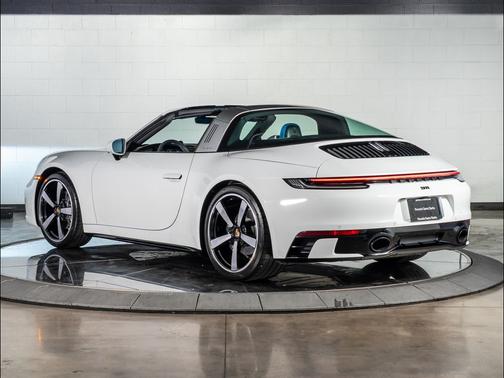 2024 Porsche 911 Targa 4