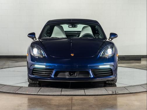 2025 Porsche 718 Cayman BASE
