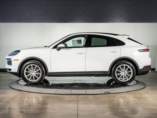 WHITE 2026 Porsche Cayenne Cayenne