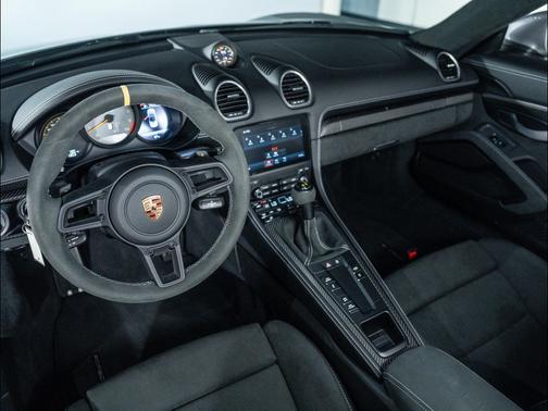 2025 Porsche 718 Spyder RS