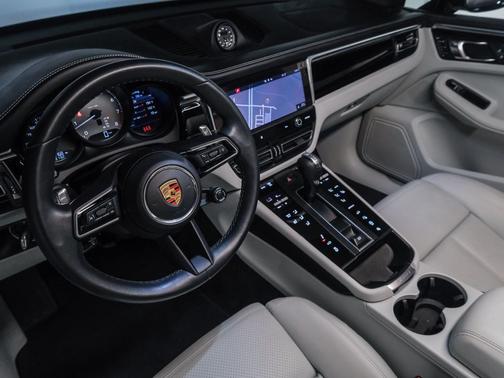 2023 Porsche Macan S