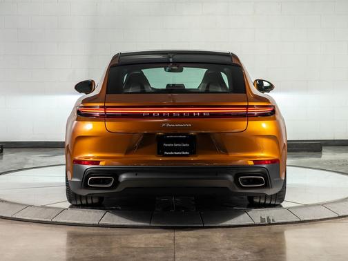 2026 Porsche Panamera Base