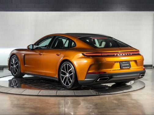 2026 Porsche Panamera Base