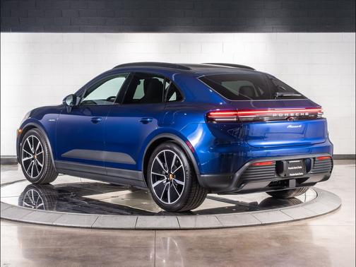2025 Porsche Macan 4